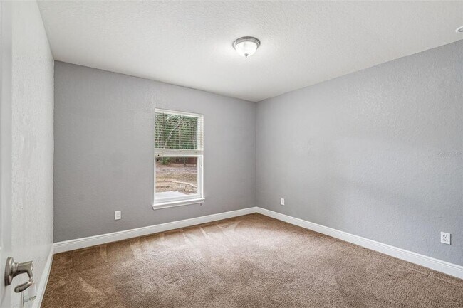 Building Photo - 13070 Sigmund St