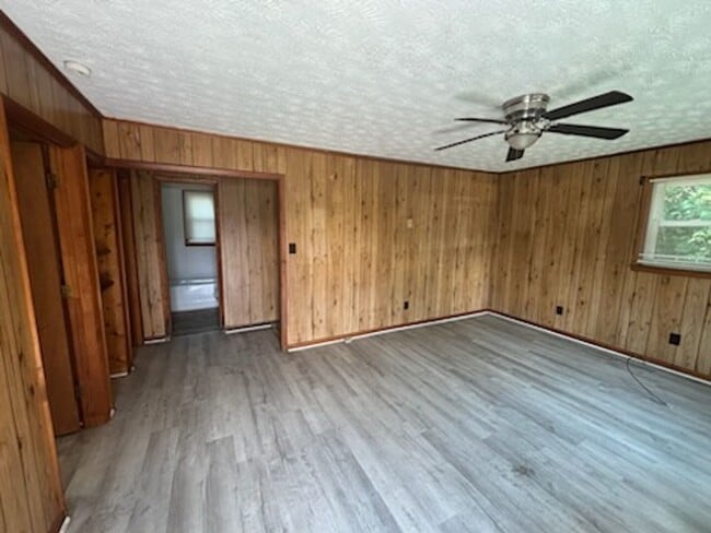 Building Photo - 1153 Tammy St
