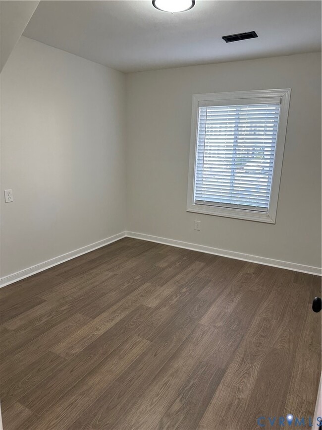 Building Photo - 9015 Covewood Rd