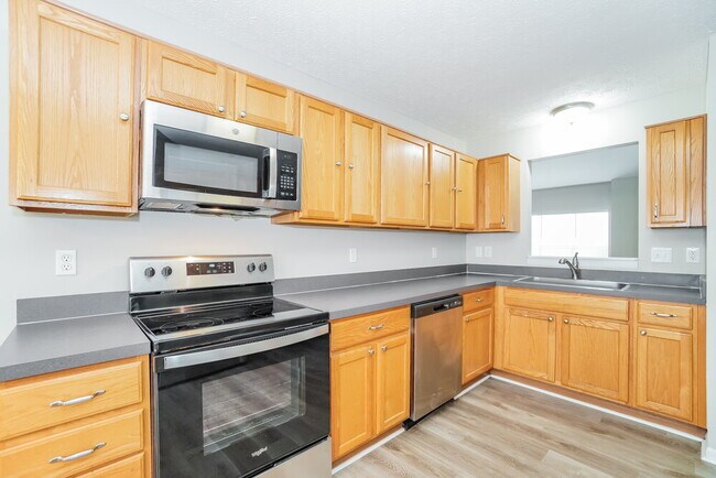 Building Photo - 238 Oxford Dr SW