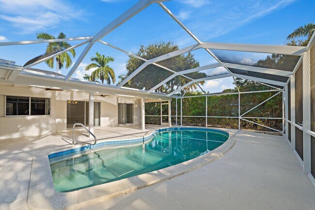 Building Photo - 18799 Rio Vista Dr