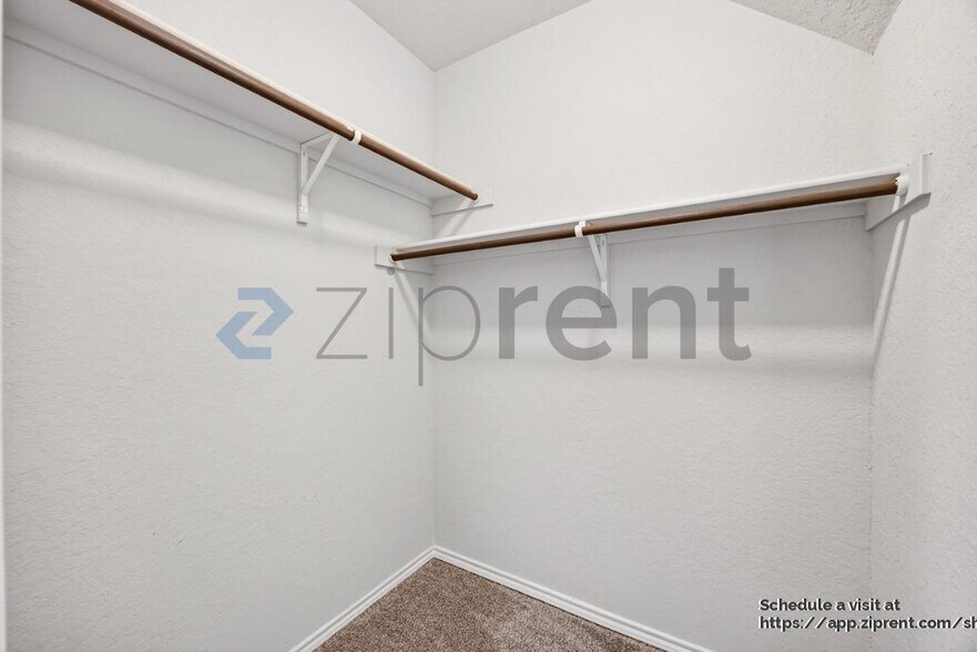 Building Photo - 5706 Cicada Cir