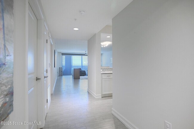 Building Photo - 1045 Jimmy Buffett Mem Hwy