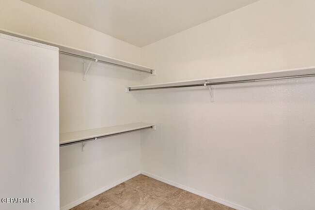 Building Photo - 10917 Loma Alta Pl