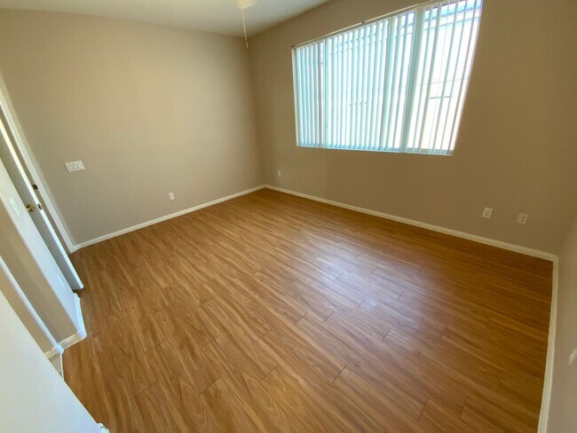 Building Photo - 1022 Pecos River Ave