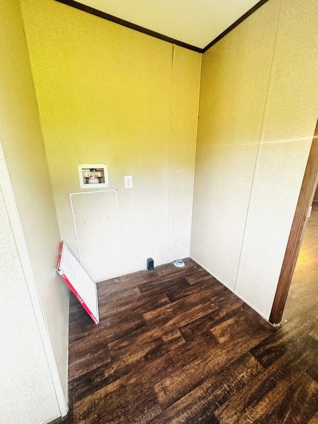 Building Photo - 207 Juniper Rd