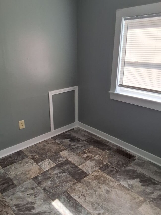 Building Photo - Single family home in Morehead City