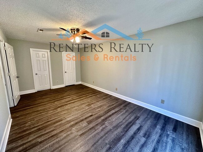 Building Photo - 2 Bedroom Condo on Chapman Mountain