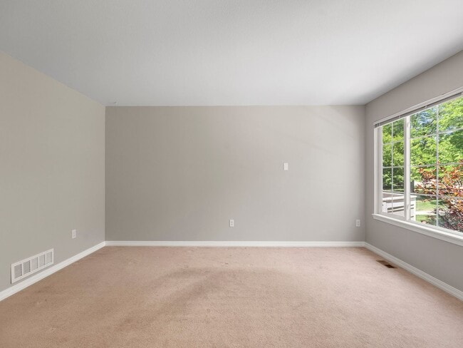 Building Photo - Beautiful 2 Bed 2.5 Bath Townhouse in SE F...