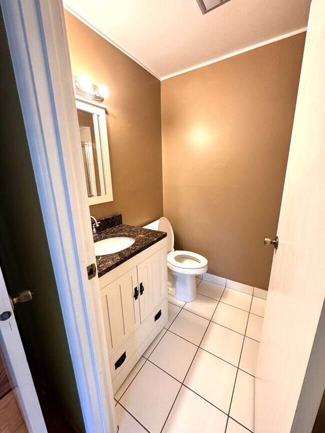 Building Photo - 2 Villa Verde Dr