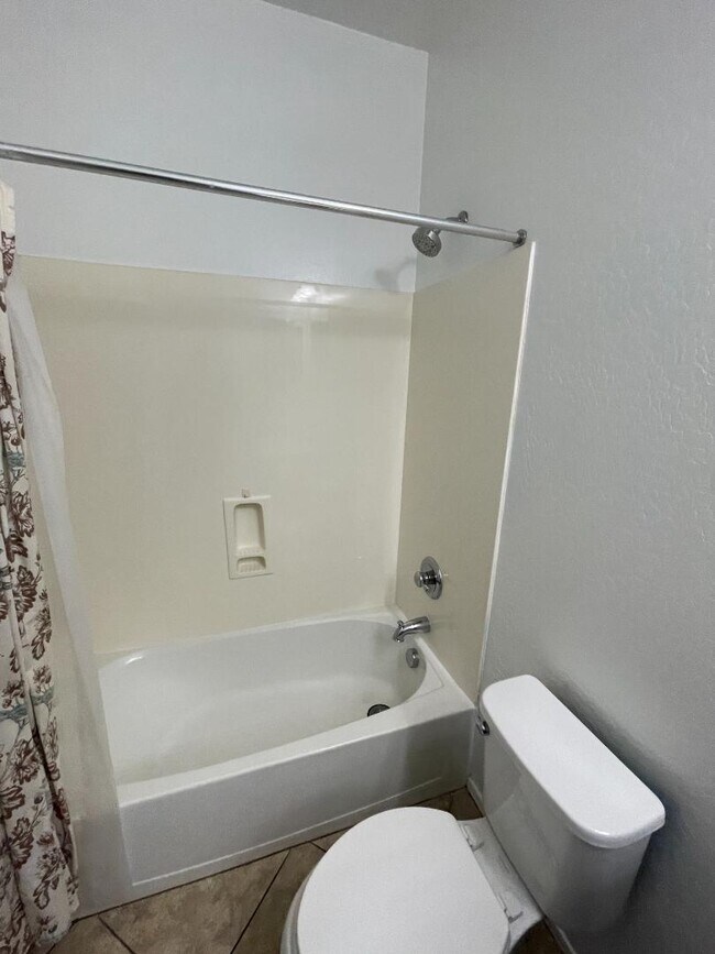 Building Photo - 4425 E Muriel Dr