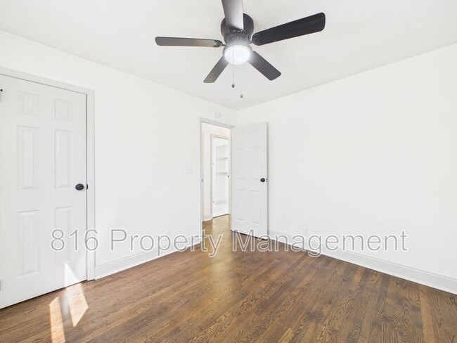 Building Photo - 1406 N Ponca Dr
