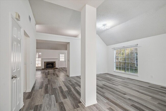 Building Photo - 143 W Village Knoll Cir