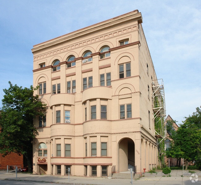 Building Photo - Braco