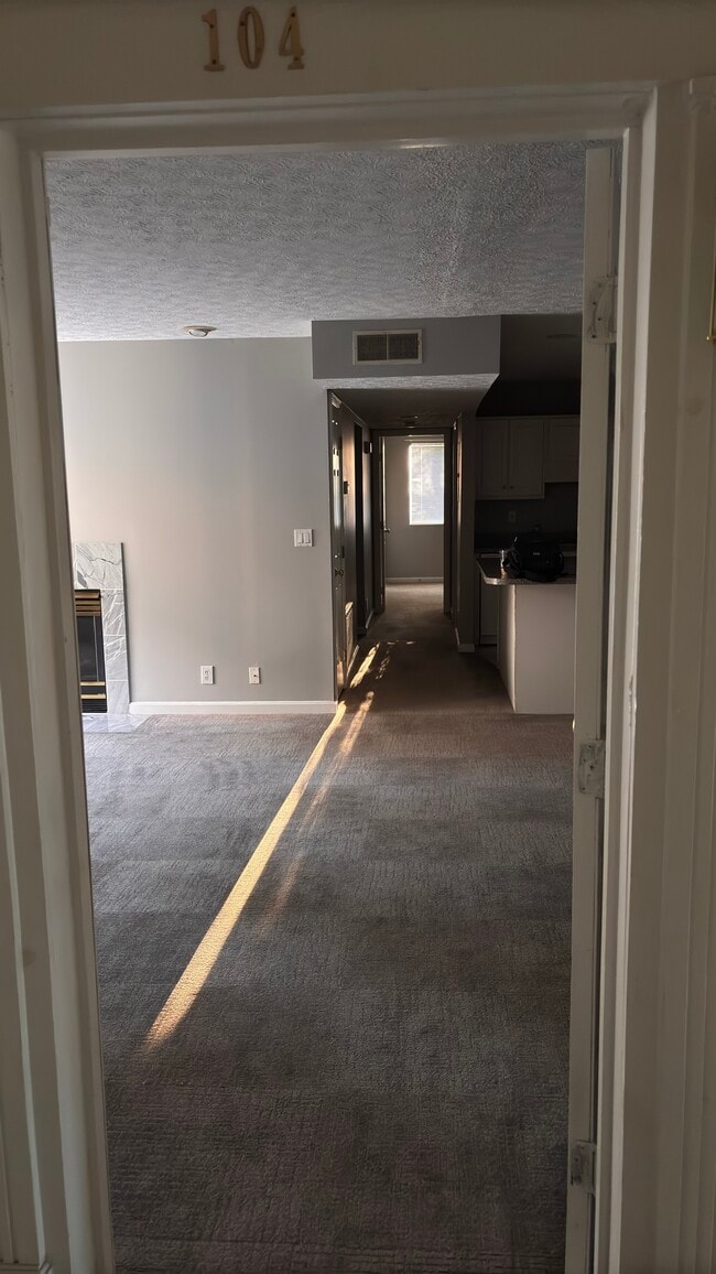 Building Photo - 4204 Browns Ln