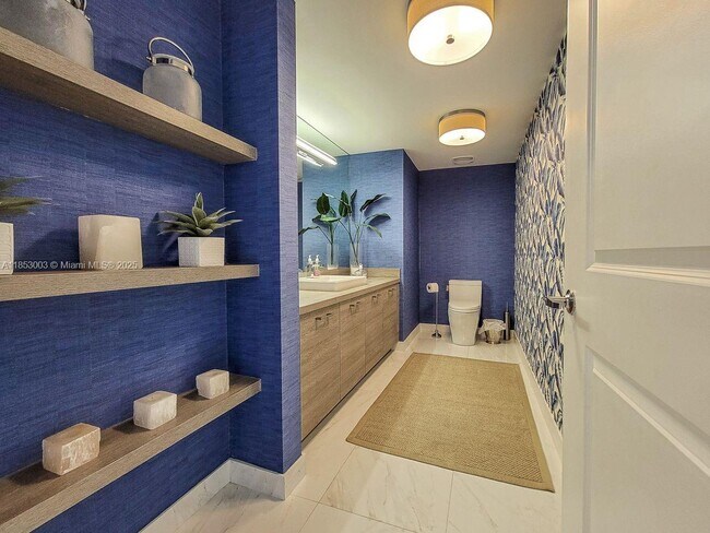 Building Photo - 400 Sunny Isles Blvd