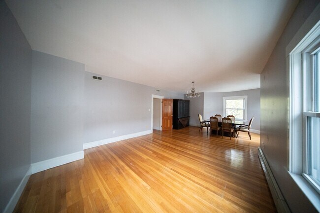 Building Photo - 208 Rawson Rd