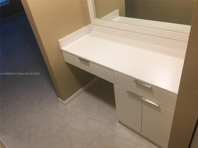 Building Photo - 555 NE 123rd St