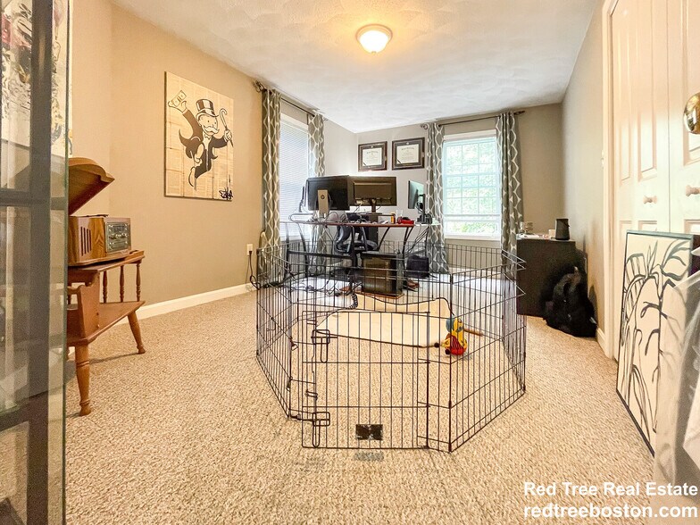 Building Photo - 496 Lebanon St