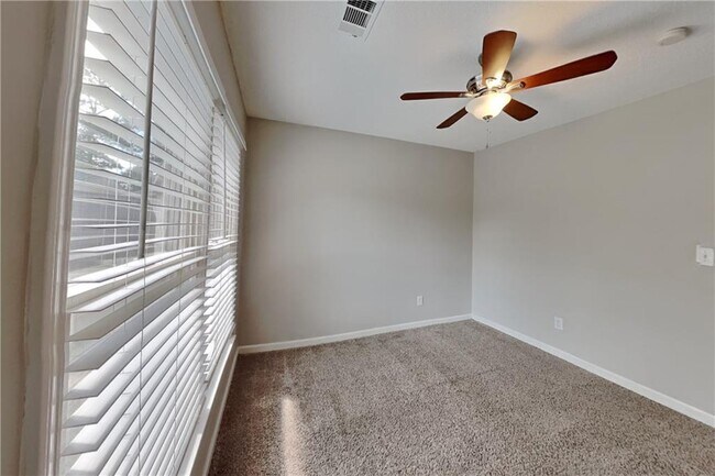 Building Photo - 345 Outwood Mill Ct