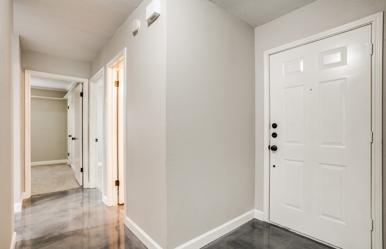 Building Photo - 6103 John Chapman