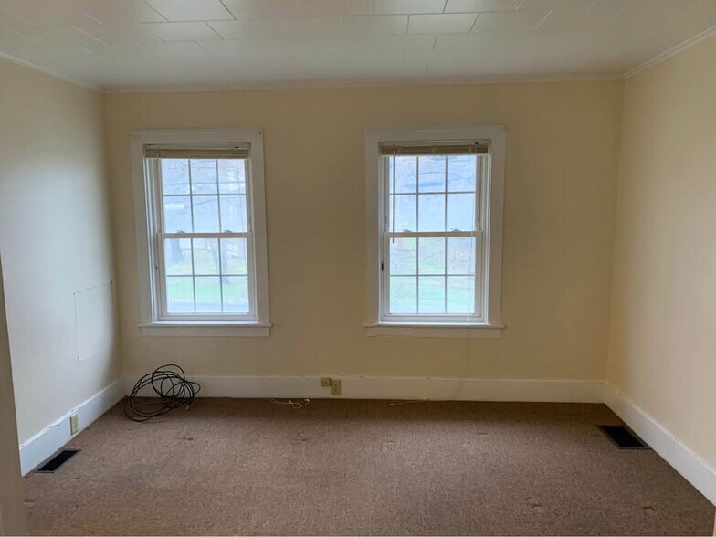 Building Photo - 117 Gorham St