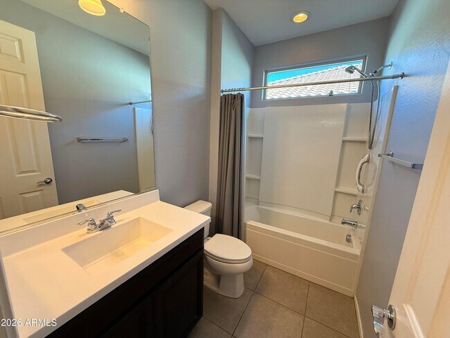 Building Photo - 943 W Danish Red Trail