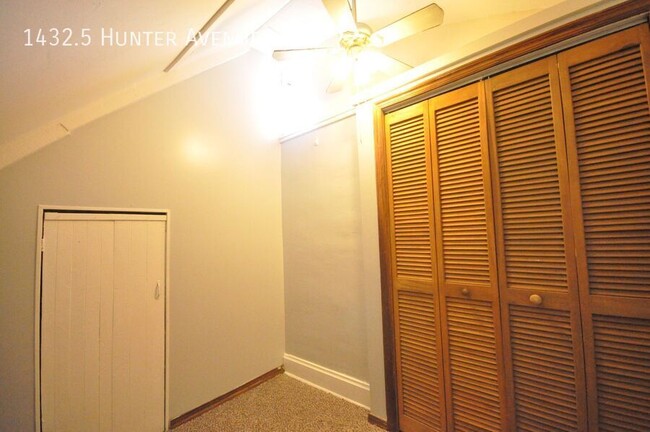 Building Photo - 1 Bed 1 Bath Close to Campus, Available Fa...