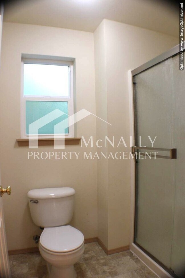 Building Photo - 3 Bedroom Fox Island Home