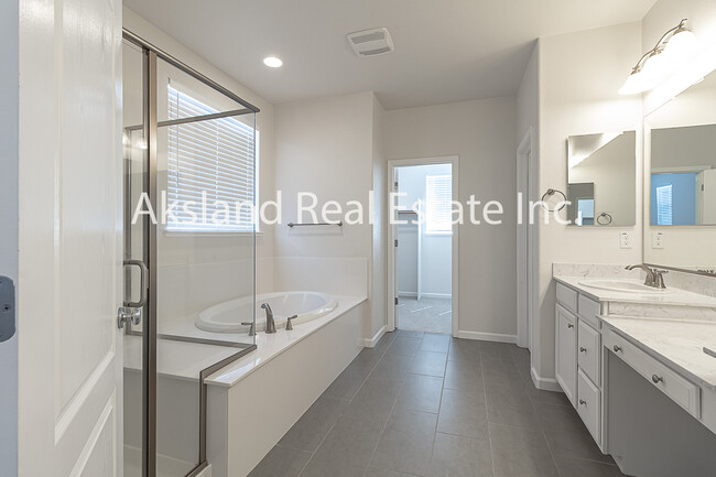 Building Photo - 2355 Azevedo Ave