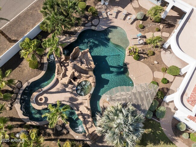 Building Photo - 5901 E Mountain View Rd