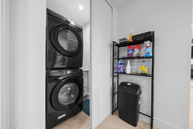 Building Photo - 1219 Denver Ln