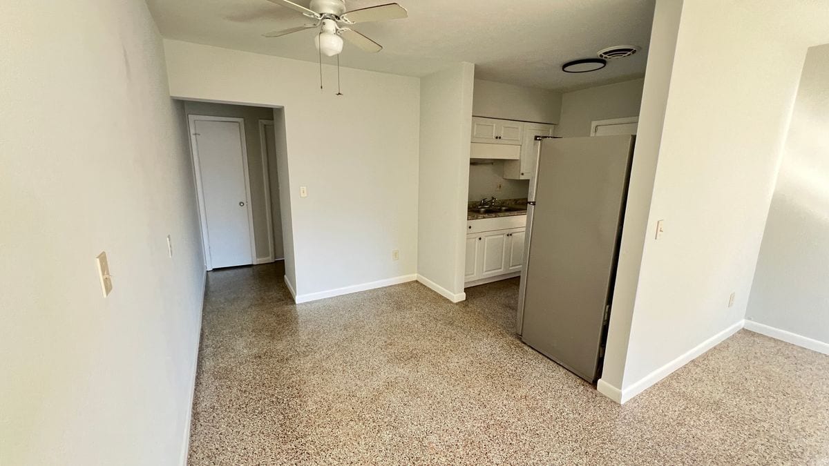 Building Photo - 2323 Belmar Dr