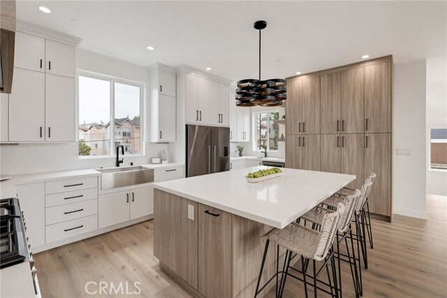 Building Photo - 201 S Juanita Ave