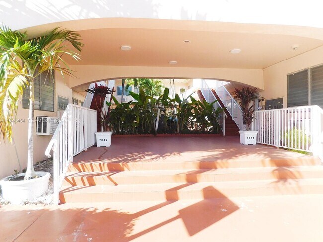 Building Photo - 7840 Harding Ave