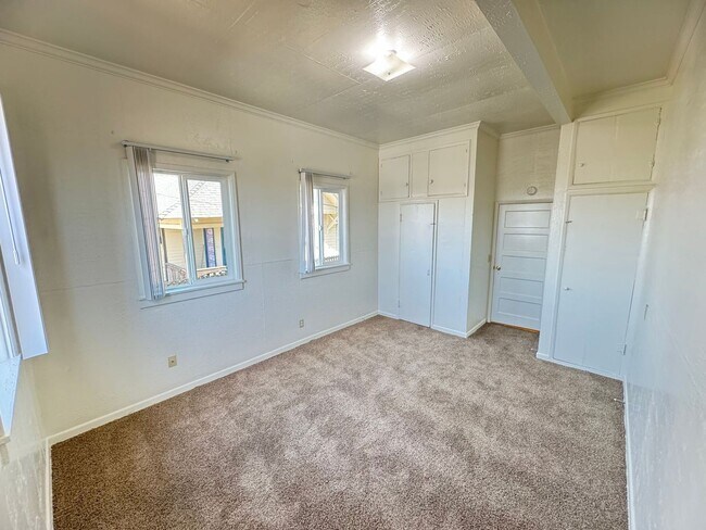 Building Photo - 1361-1371 Paso Robles St.