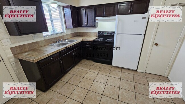 Building Photo - Country Club & Fort Lowell area - 2 Beds 1 bath with AC