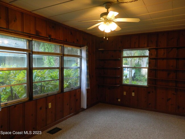 Building Photo - 803 Rockledge Dr