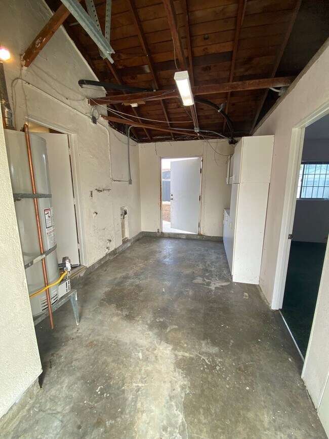 Building Photo - Updated 3 Bedroom Cypress House w/ Office ...