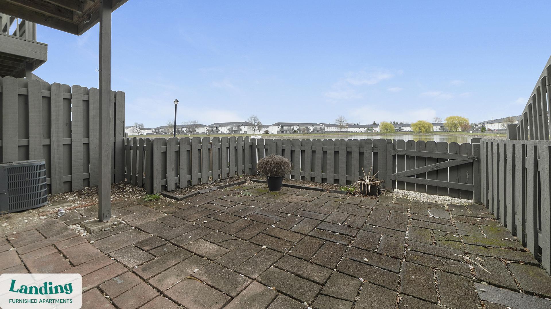 Building Photo - 7601 Carlton Arms Dr
