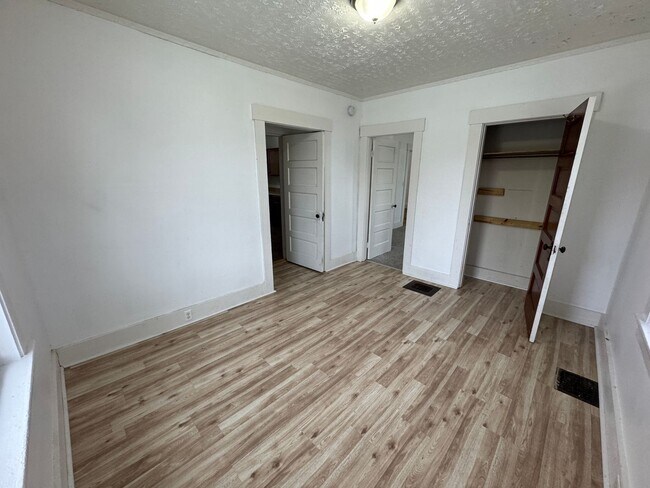 Building Photo - 29 Court St