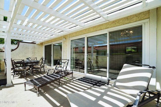 Building Photo - 2130 Portola Ln
