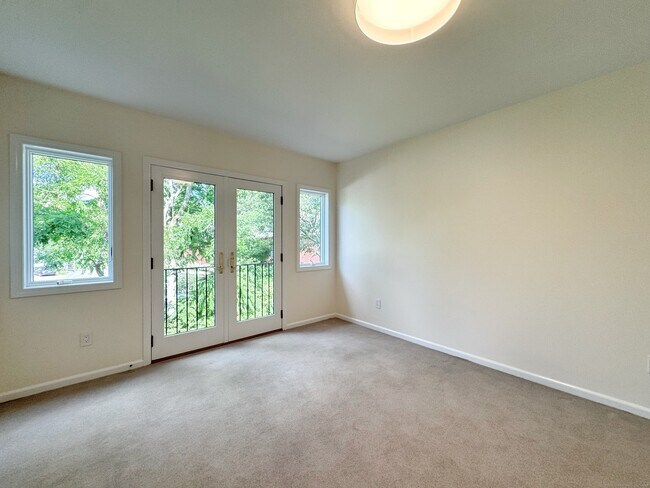 Building Photo - 55 Saugatuck Ave