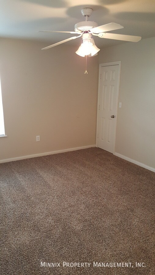 Building Photo - 517 N Brentwood Ave