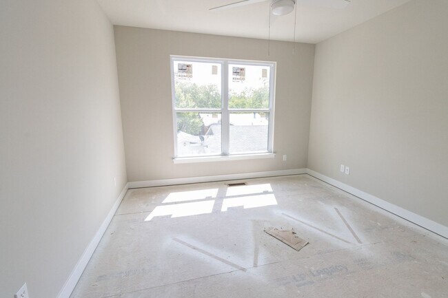 Building Photo - Brand New Construction on East Campus!