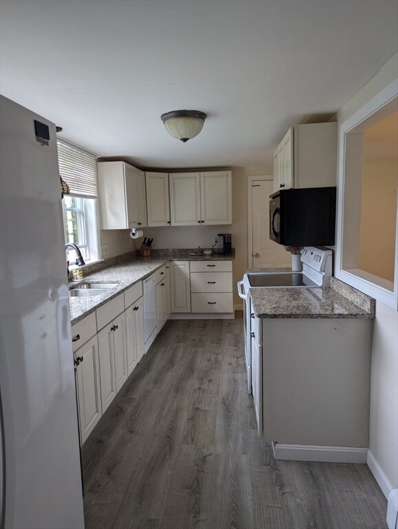 Building Photo - 95 Providence St