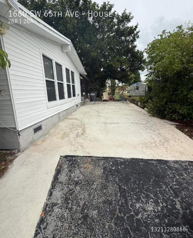 Building Photo - 1660 SW 65th Ave