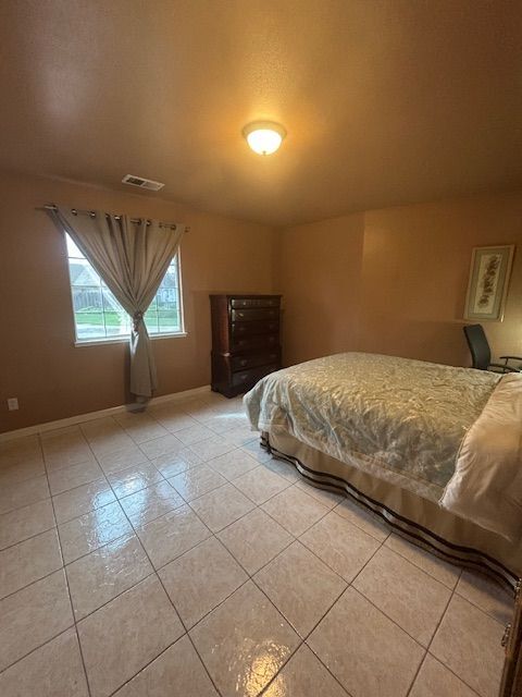 Building Photo - 605 N Mildred Ave