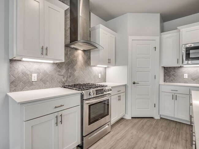 Building Photo - Beautiful New Construction Home in Edmond