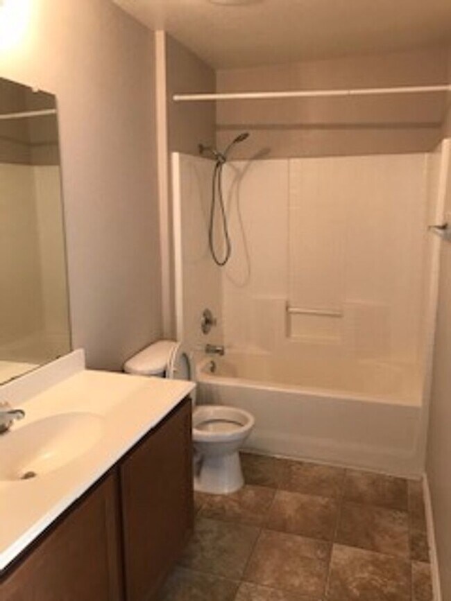 Building Photo - Large 3 Bedroom in Royse City!!